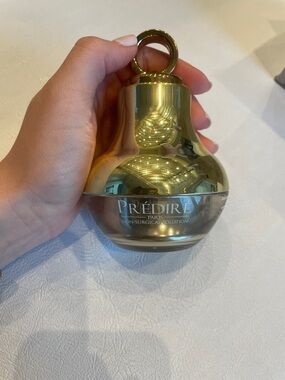 Everyday care finishing layer mask with wrinkle vanisher device